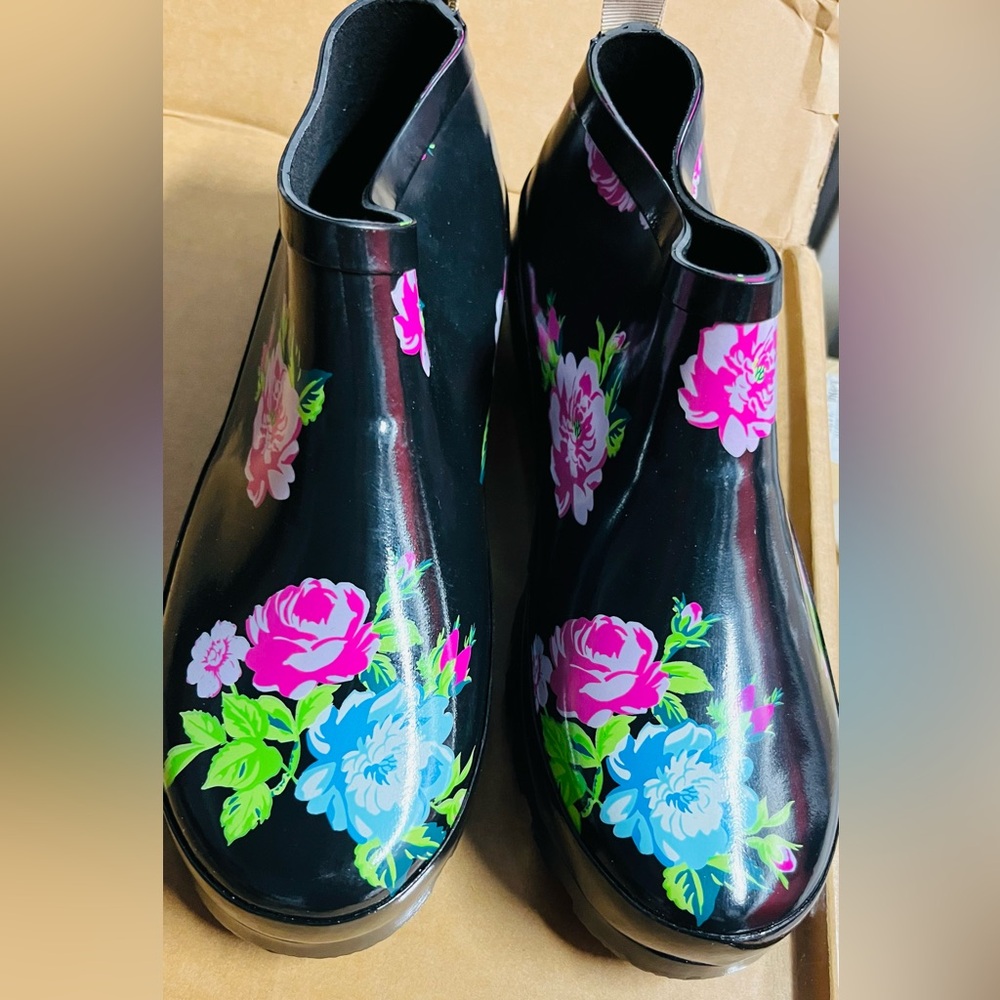 NEW Floral Black Women's Rubber Shoes Rain Boots Size 11